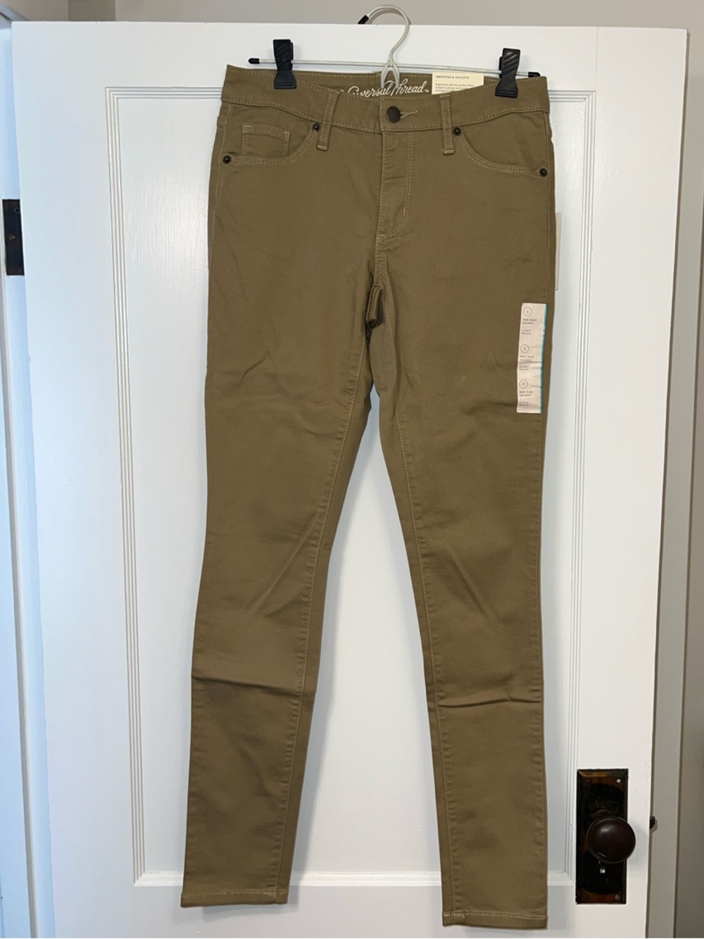 Universal Thread Mid Rise Skinny Jeans in Khaki
